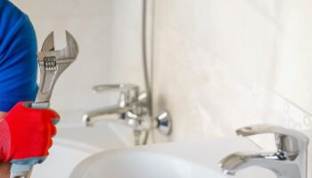 Duvardan Gelen Su Sesi