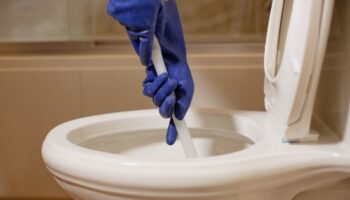 Tıkanan klozet nasıl açılır