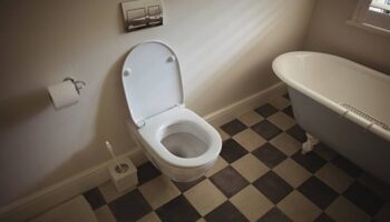 Kayışdağı Klozet Açma