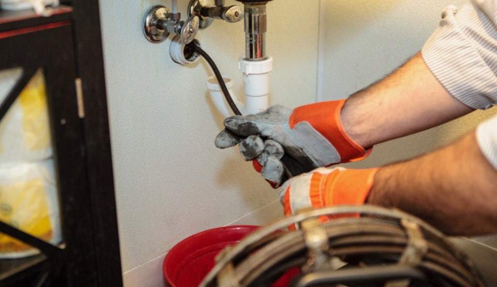 Yağ Tıkalı Boru Nasıl Açılır?